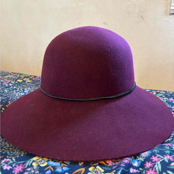 Neiman Marcus Deep Purple Women's Hat - Picture 2 of 4